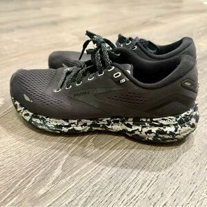Brooks Ghost Charcoal Gray and White Athletic Shoes